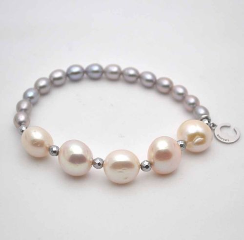 Hematite grey and white pearl bracelet