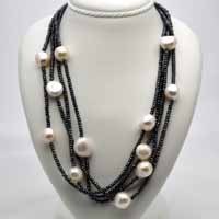 Baroque pearls necklace and hematite