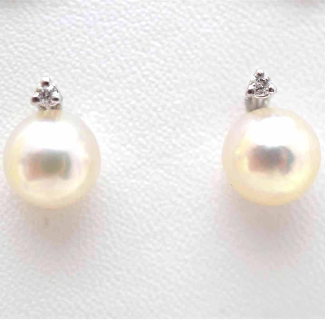 gün batımı dökmek Devrimci  Orecchini con perle e diamante 0,4 k, in oro bianco 18 kt,